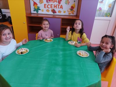 "Плодовете на есента", IV група "Плодчета" 6